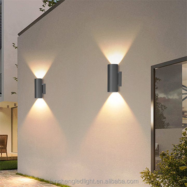 Skanto | Utendørs Vegglampe | LED Aluminium Belysning for Hage