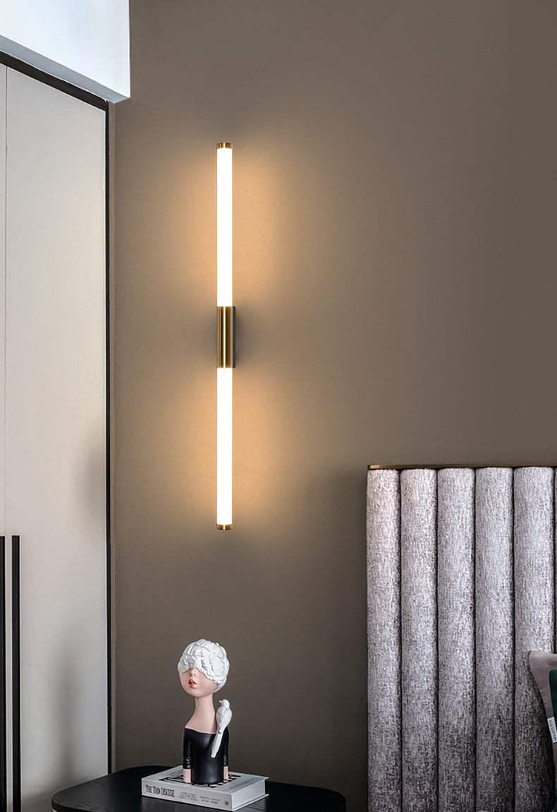 Skanto | BarGleam – Minimalistisk Gullvegglampe med en Moderne Vri