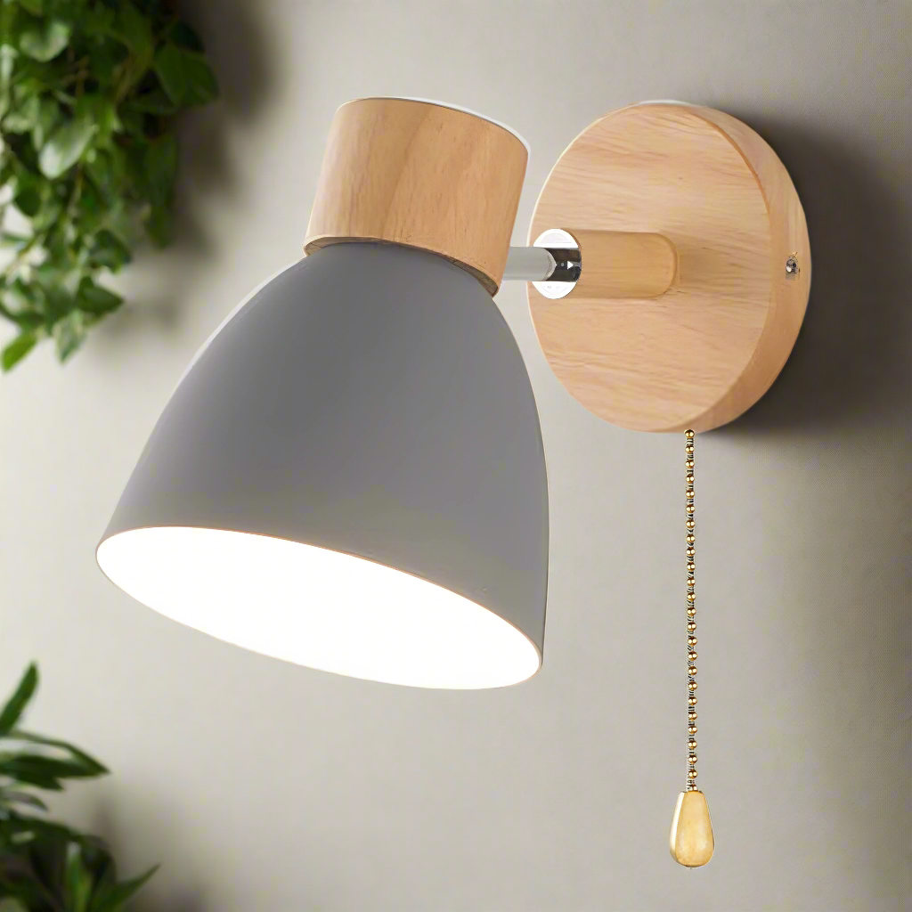 Skanto | Frendorf - Nordisk-modern hengende bryter vegglampe laget av tre