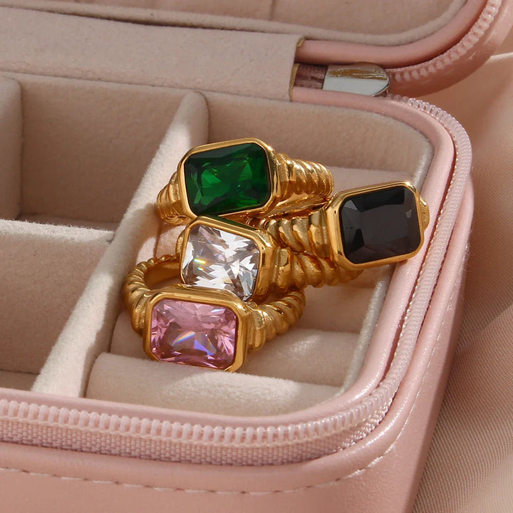 Skanto | Chunky Cross Striped Baguette Diamond Ring