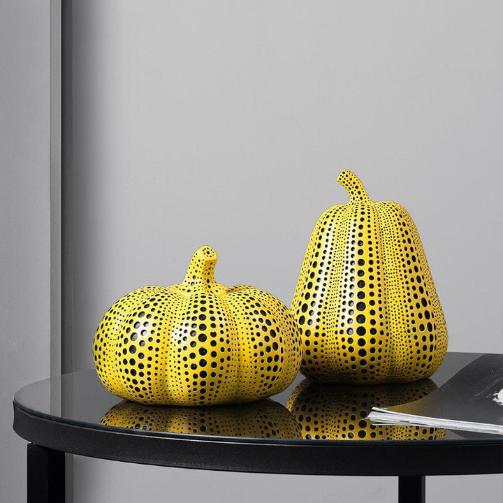Skanto | Kusama Yayoi Stil Gresskar Skulpturer