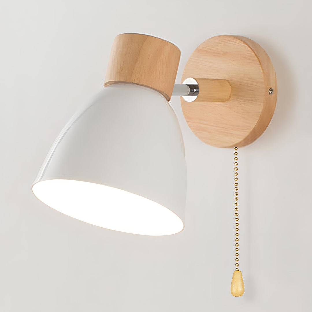 Skanto | Frendorf - Nordisk-modern hengende bryter vegglampe laget av tre