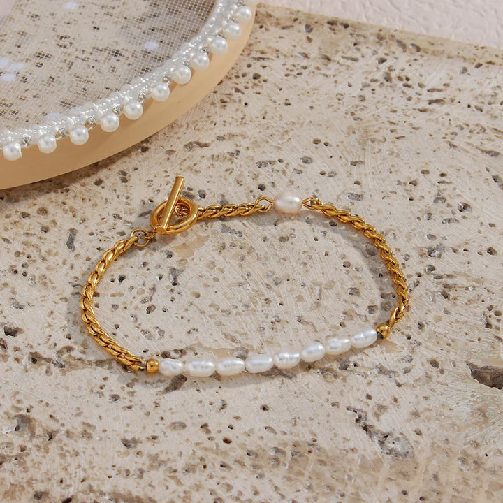 Skanto | Classic Twist Pearl Circle Lock Bracelet