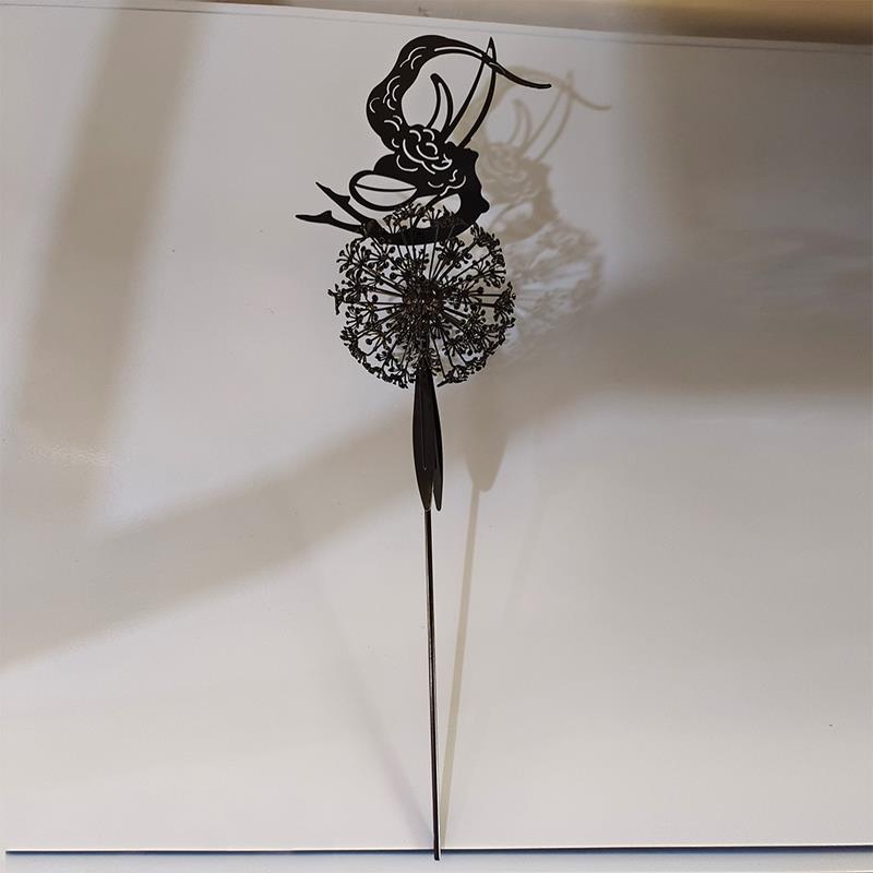 Norvo | Feer og Løvetann Danser Sammen Skulptur for Utendørs Hage