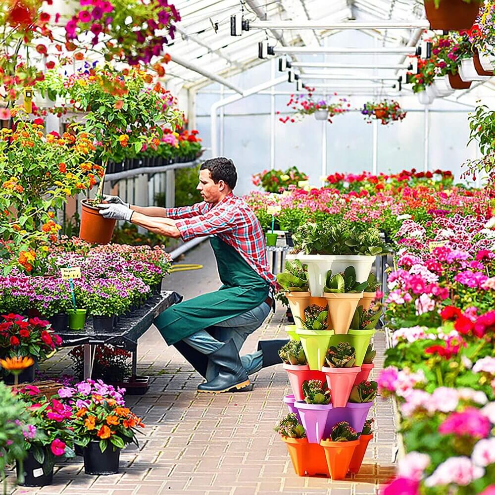 Skanto | Plassbesparende stablebare plantepotter – Vertikalt plantesystem med hjul