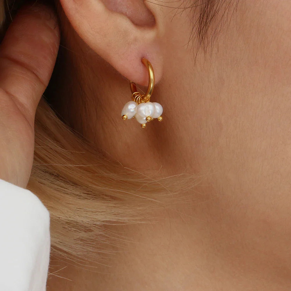 Skanto | 18k Delikat Perle Drapere Øredobber