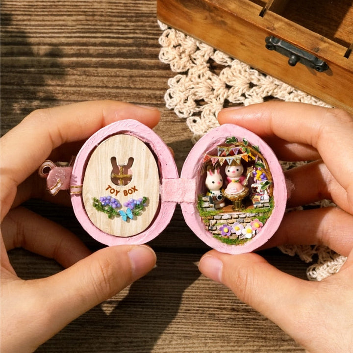 Skanto | Håndlaget Tre Miniatyr Valnøtt Dukkehus
