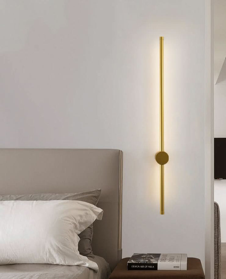 Skanto | Minimalistisk Vegglampe med Stikkontakt og LED Lys