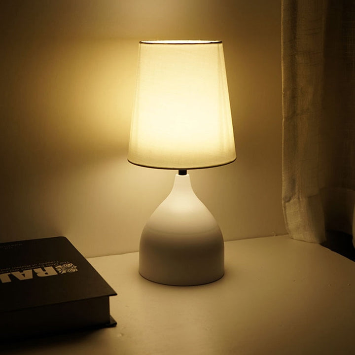 Skanto | TrendyGlow – Moderne LED Bordlampe for Soverommet Atmosfære