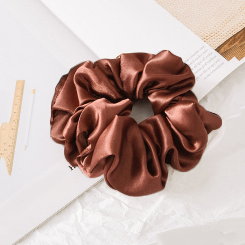 Silk Scrunchie | Skanto