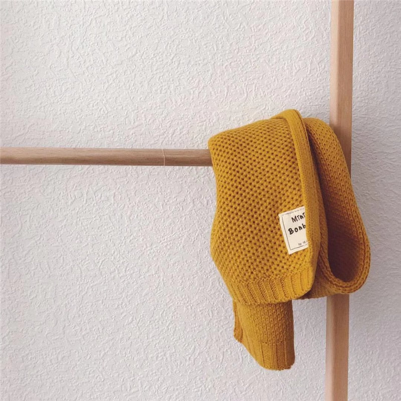 Norvo | Barne Strikket Skjerf – Mykt og Varmende Skjerf i Tidløst Design