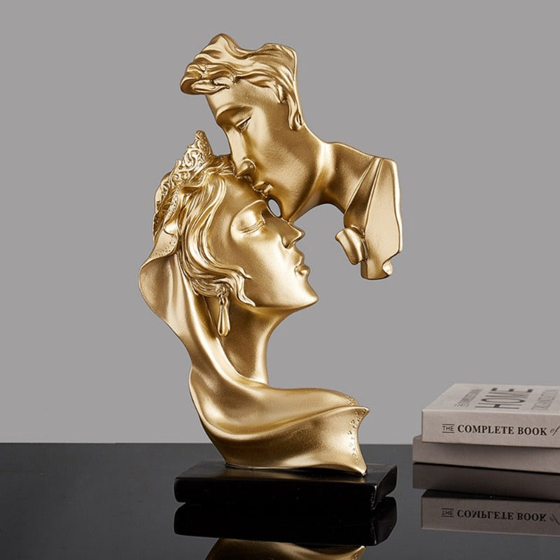 ArtAmour – Luksuriøs romantisk skulptur av par i omfavnelse Skanto