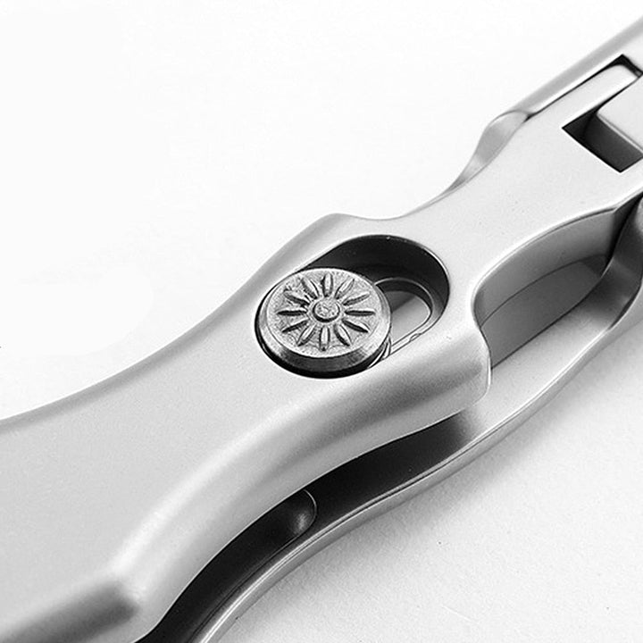 Skanto | Clean Cut Sharp Neglesaks