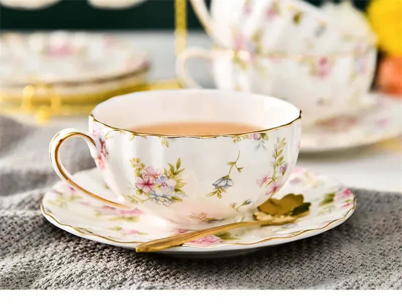 Skanto | Elegant Bone China Porcelain Coffee Cup - Luksuriøs og Unik Design