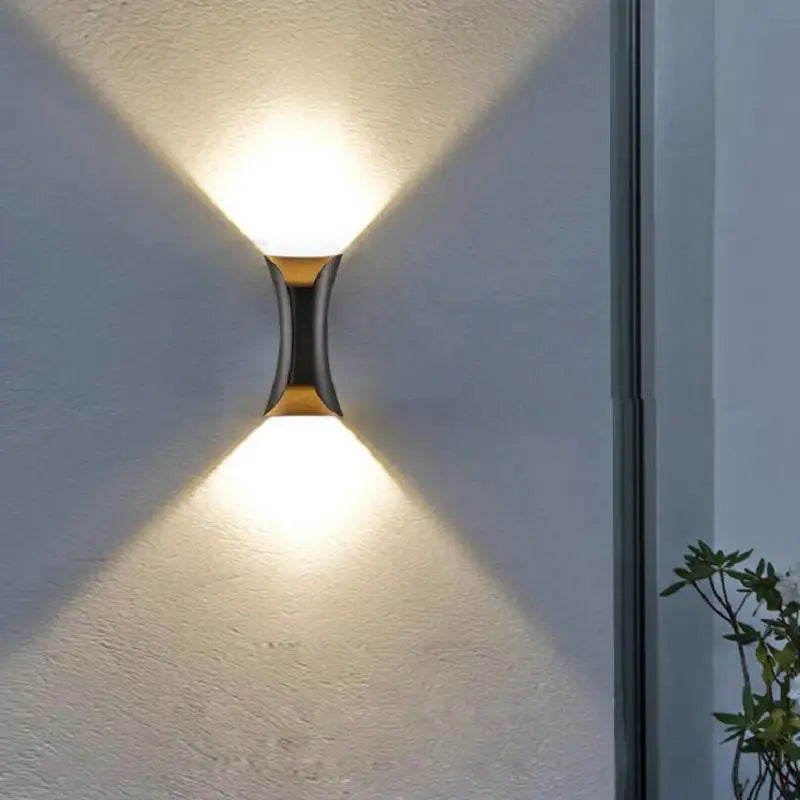 Fargerik LED Utendørs Vegglampe Skanto