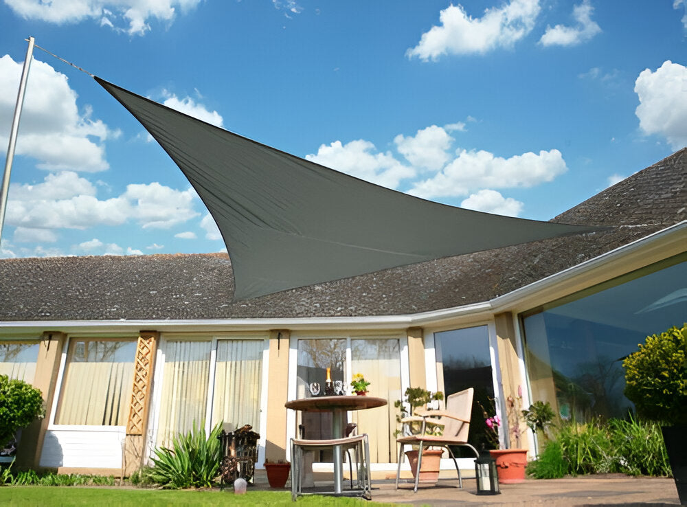 Norvo | Vanntett Solskjerm – UV-beskyttelse for Balkong, Hage eller Terrasse (Trekantet eller Firkantet)