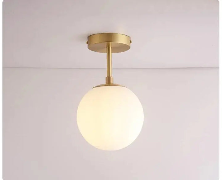 Skanto | Elegant ball taklampe med LED-pære for ditt stilige rom