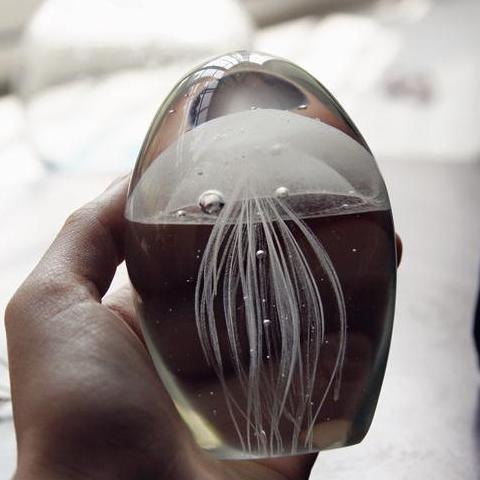 Skanto | Håndlaget Glødende Glass Manet Figurine