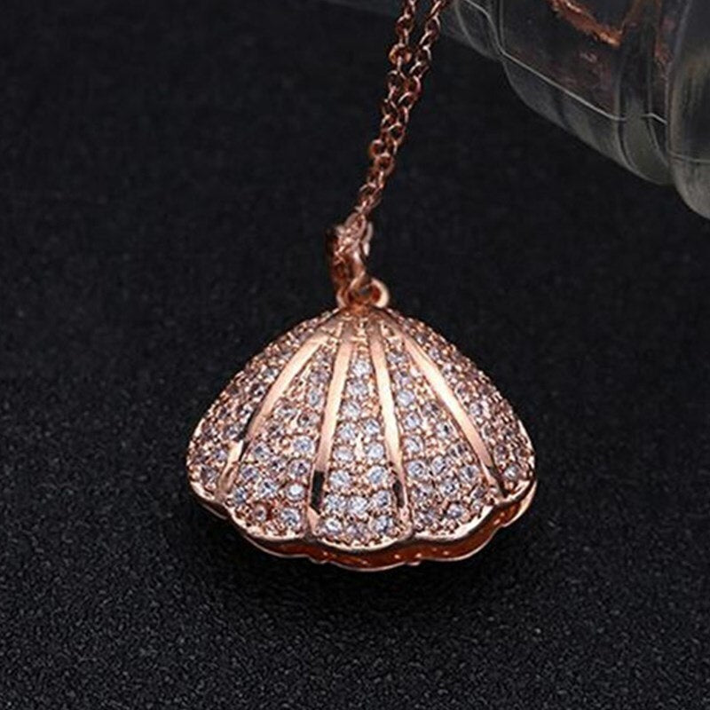 Skanto | Sea Charm Shell Pendant Necklace