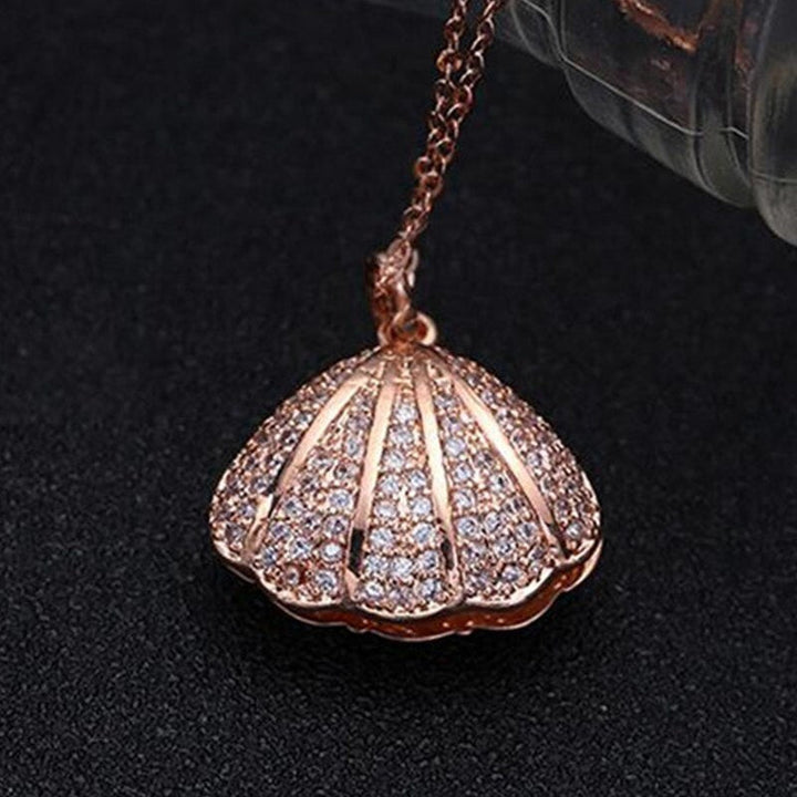 Skanto | Sea Charm Shell Pendant Necklace