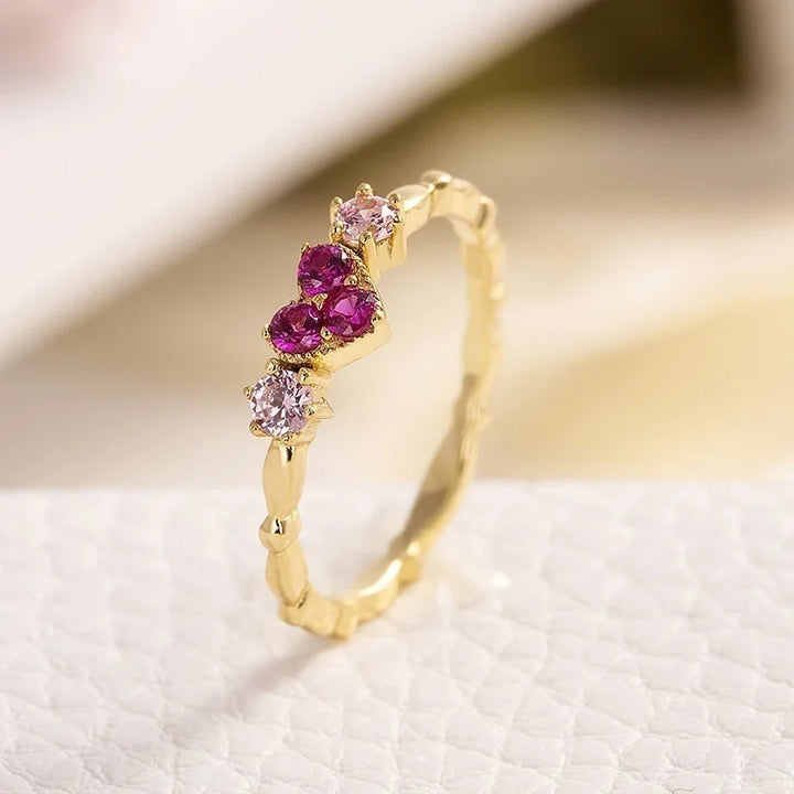Skanto | Feminine Heart Diamond Ring