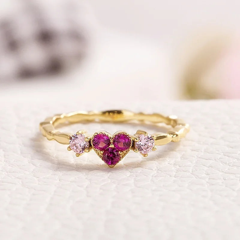 Skanto | Feminine Heart Diamond Ring