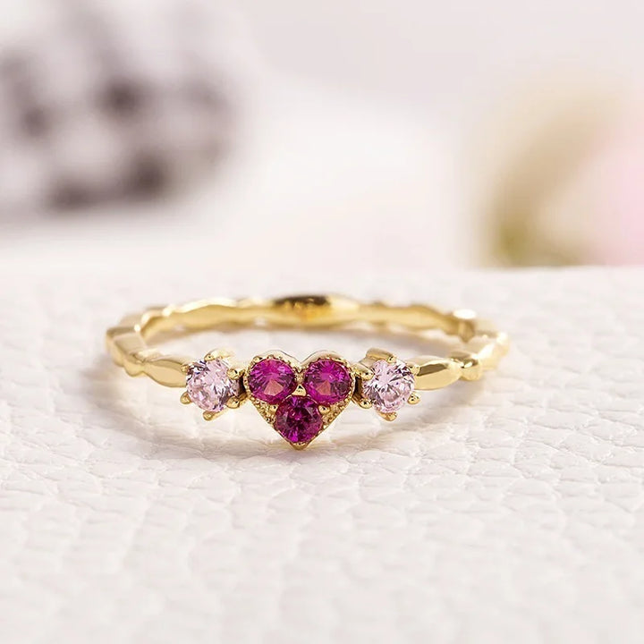 Skanto | Feminine Heart Diamond Ring