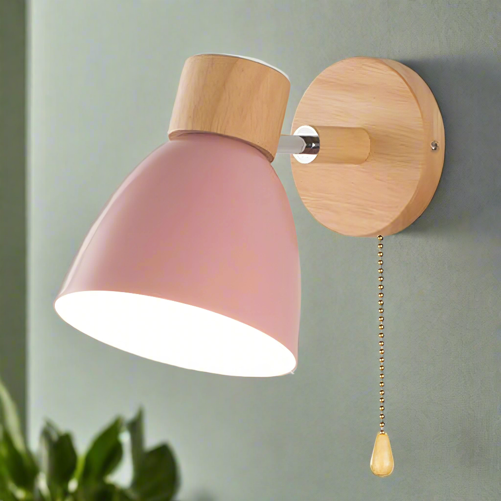 Skanto | Frendorf - Nordisk-modern hengende bryter vegglampe laget av tre