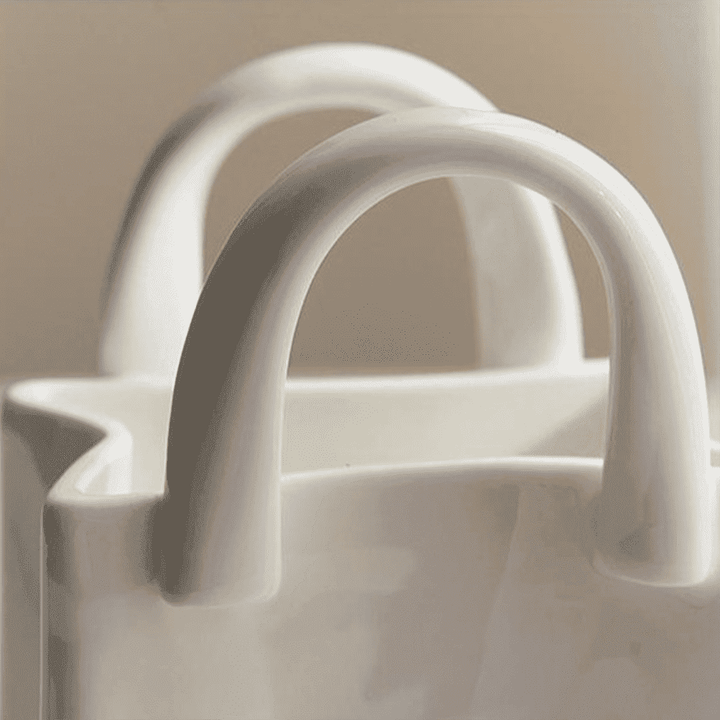 Handbag Vase | Skanto