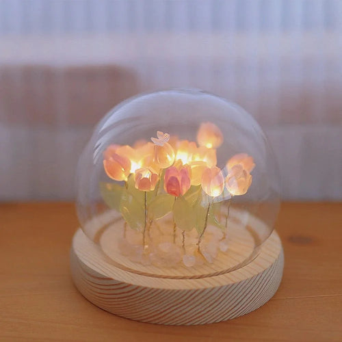 Håndlaget Tulip Nattbord Lampe Skanto