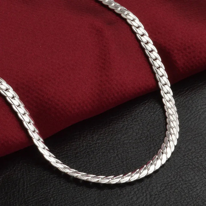 Skanto | Sølv Lucky Necklace – 925 Sterling Sølv Necklace for Tidløs Eleganse