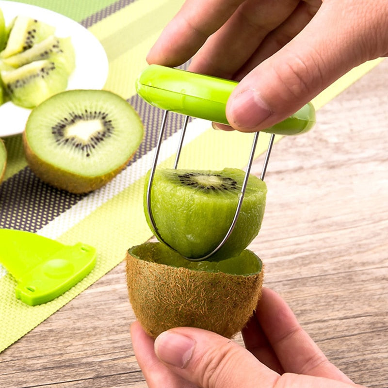 Skanto | Mini Kiwi Cutter Tool
