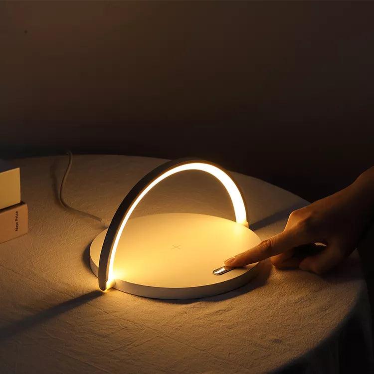 Skanto | ChargeGlow – Trådlampe for stilig belysning og lading i ett