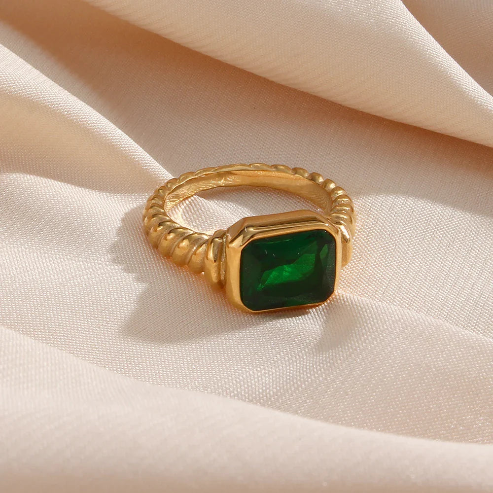 Skanto | Chunky Cross Striped Baguette Diamond Ring