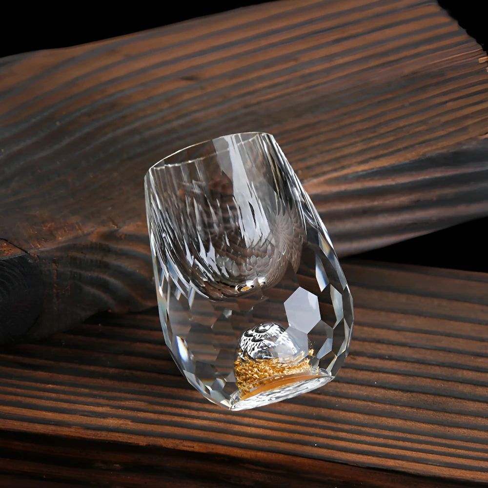 Luksus krystallglass med gullflak – Håndlaget – Sett med 2 – For whisky og premium drikker | Skanto