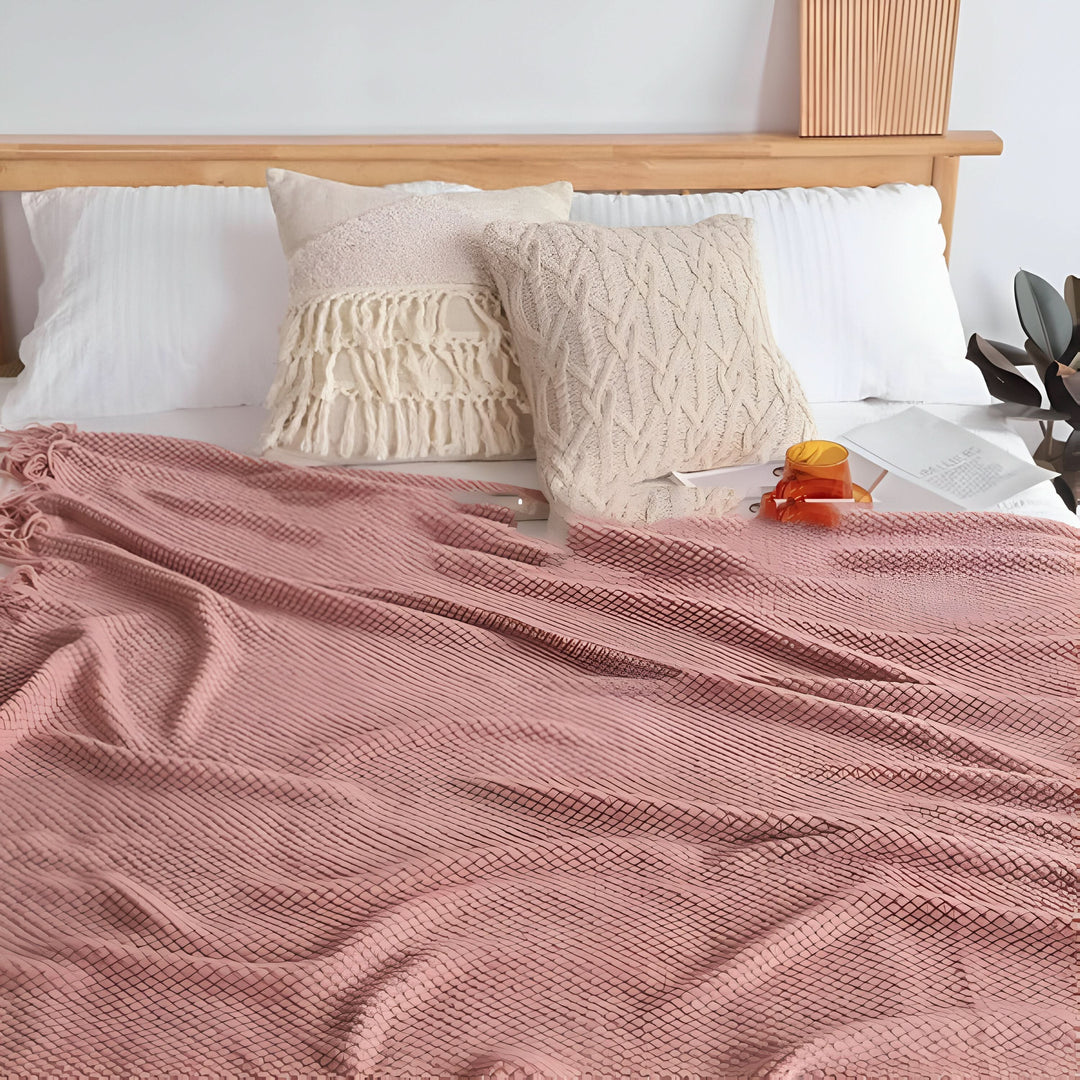 Skanto | KNITCOVE – Stilig strikket fleece teppe