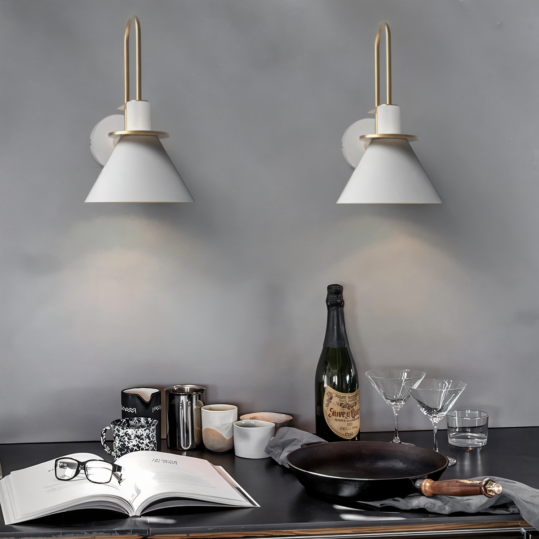 Skanto | Postmoderne LED Vegglampe med Trompetformet Design