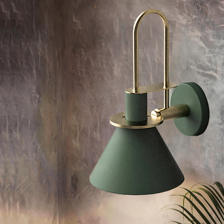 Skanto | Postmoderne LED Vegglampe med Trompetformet Design