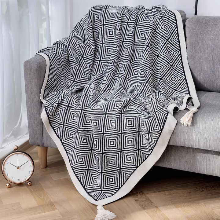 Skanto | POLYSTRIPE – Koselig svart-hvit geometrisk fleece-teppe