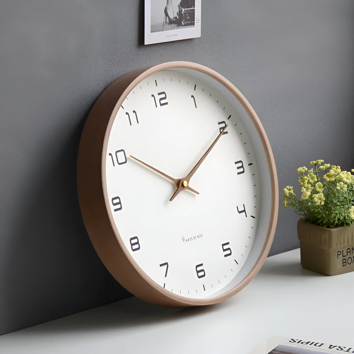 Skanto | Skandinavisk Treveggklokke Minimalistisk Design for Stue, Kontor og Kjøkken