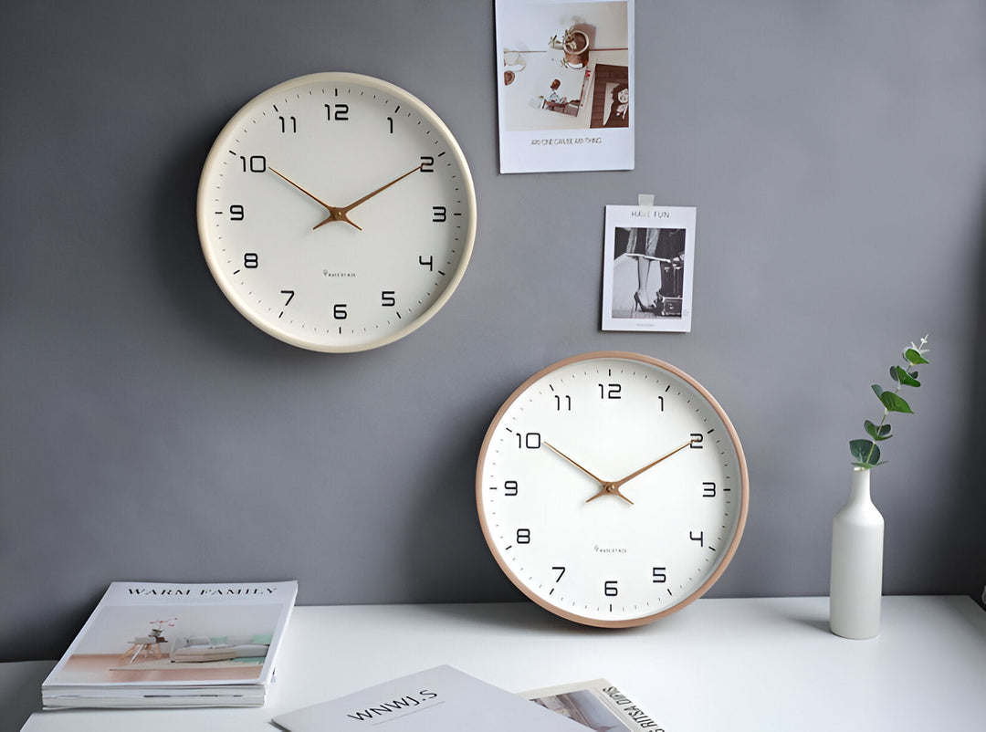 Skanto | Skandinavisk Treveggklokke Minimalistisk Design for Stue, Kontor og Kjøkken