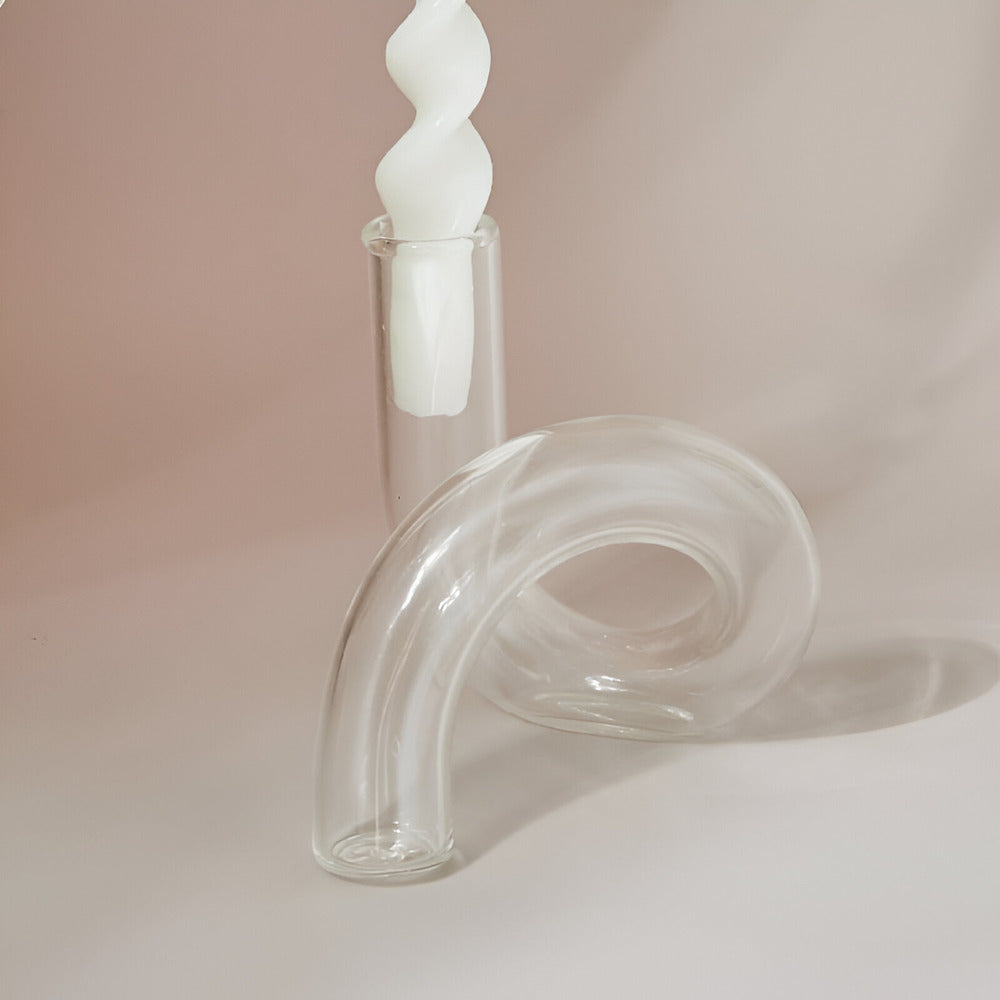 Skanto | Elegant glassvase med integrert lysestake