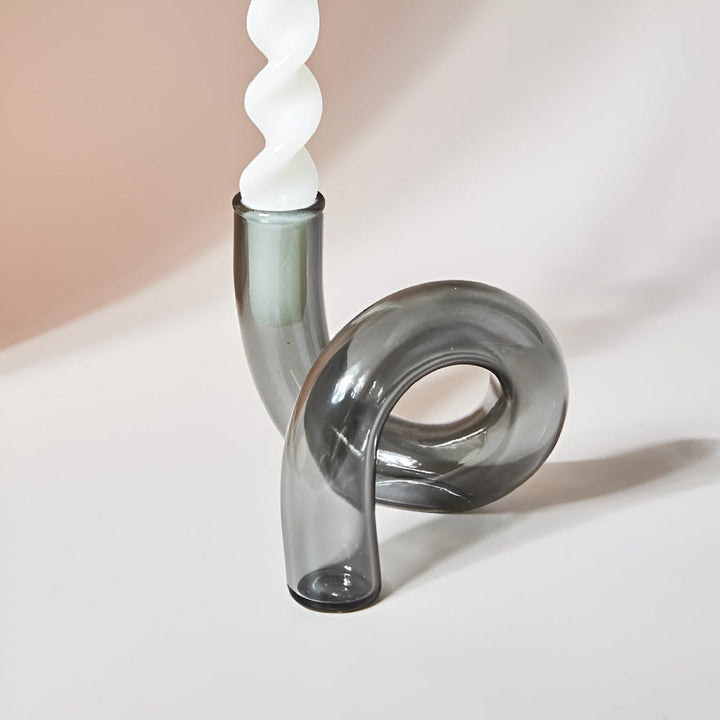Skanto | Elegant glassvase med integrert lysestake