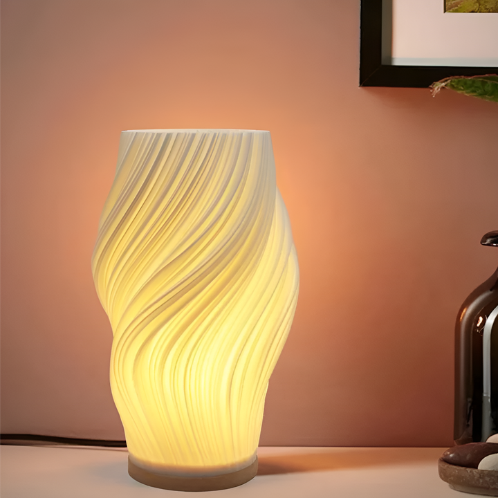 Skanto | DreamWave - Moderne kremfarget 3D bølgelampe med elegant metallbase