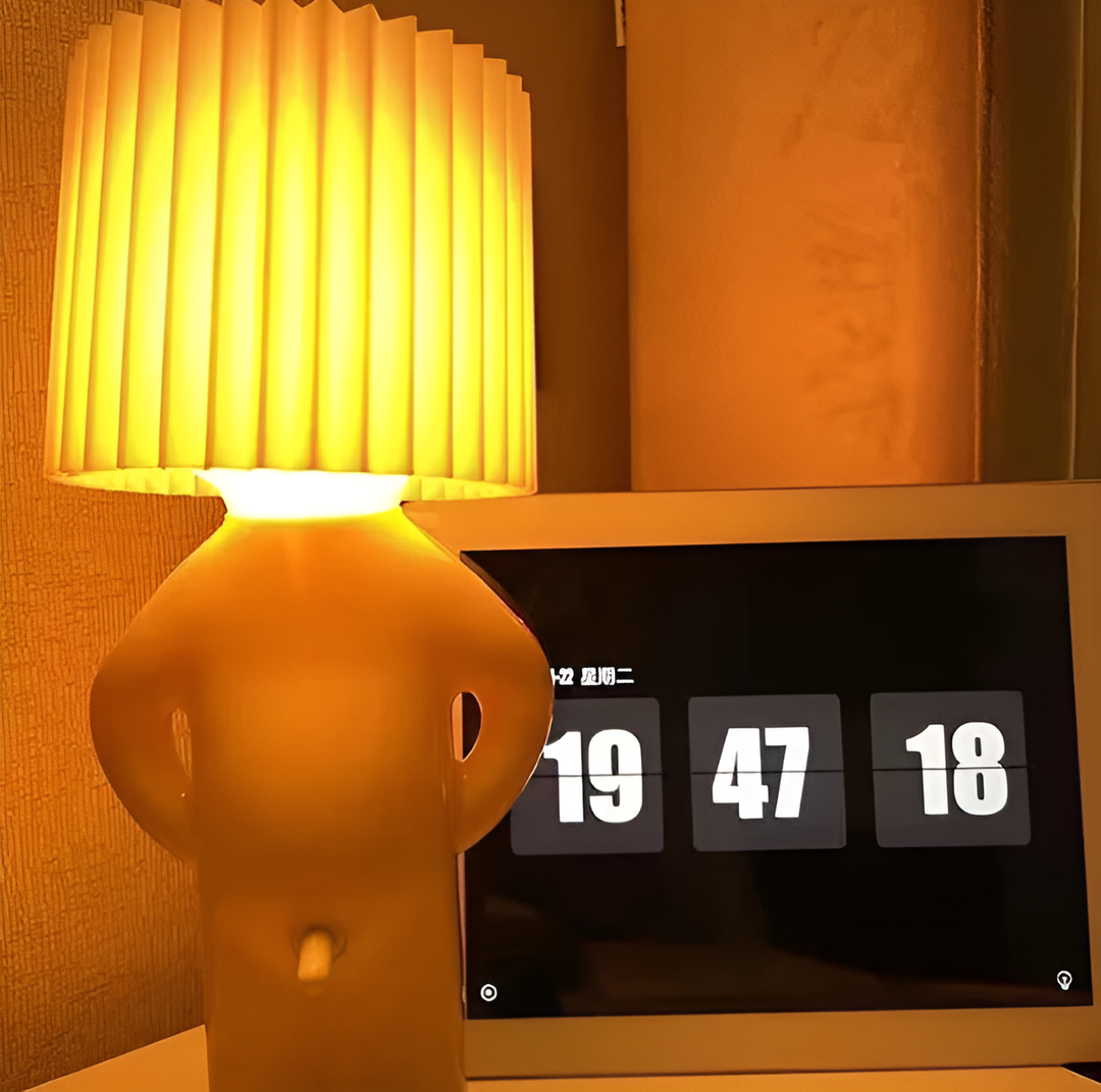 Skanto | Bordlampe - Kreativ liten Shy Boy LED lampe
