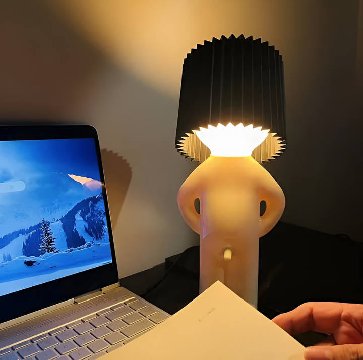 Skanto | Bordlampe - Kreativ liten Shy Boy LED lampe