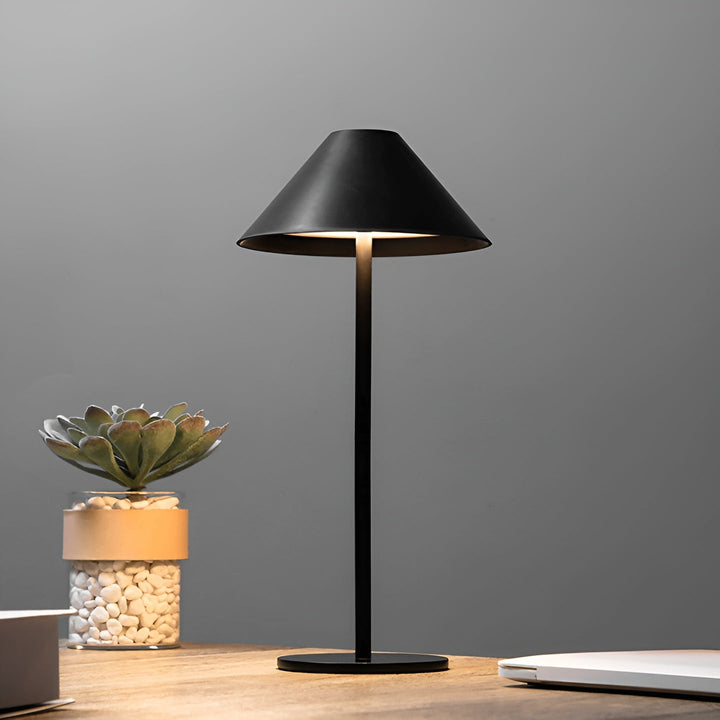 Skanto | LumiLuxe - Dimbar nordisk kjegle LED-bordlampe med berøringskontroll