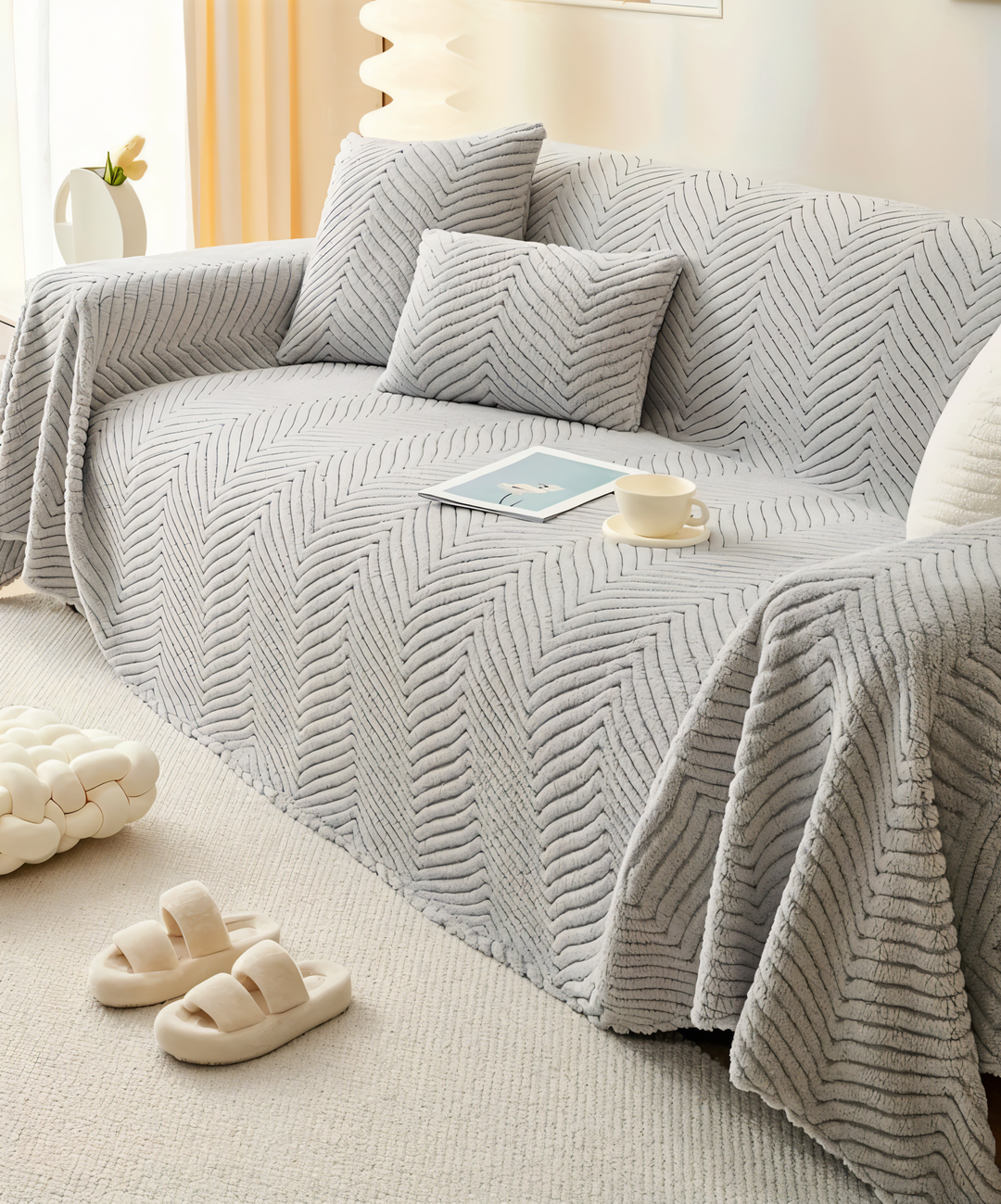 Skanto | LuxuraWrap Sofa Cover – Non‑Slip Pet‑Friendly Couch Protector