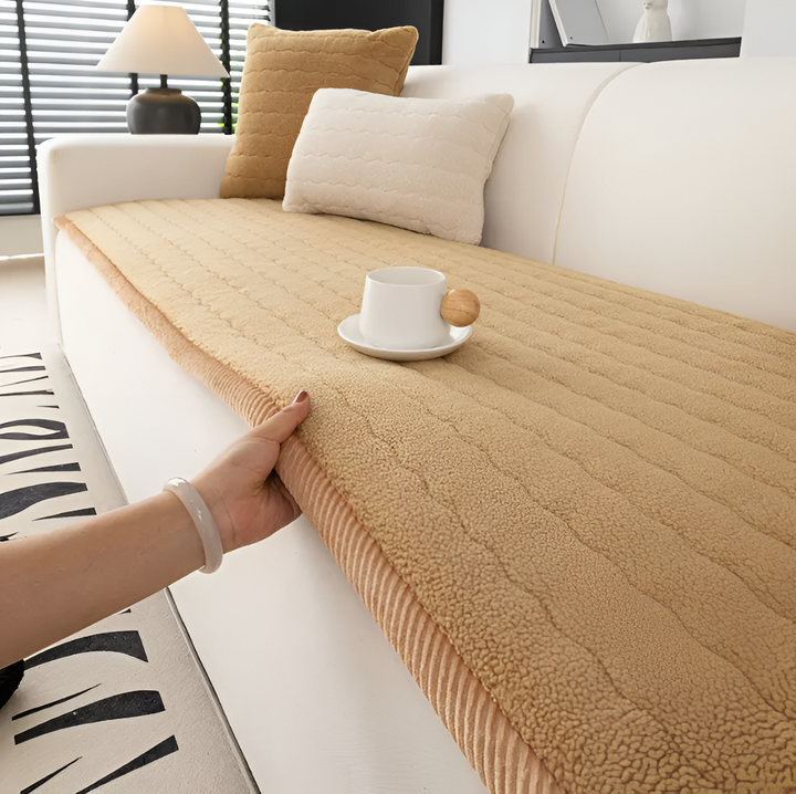 Skanto | PolyesPlush Sofa Cover – Antiskli Dyrevennlig Sofa Beskytter