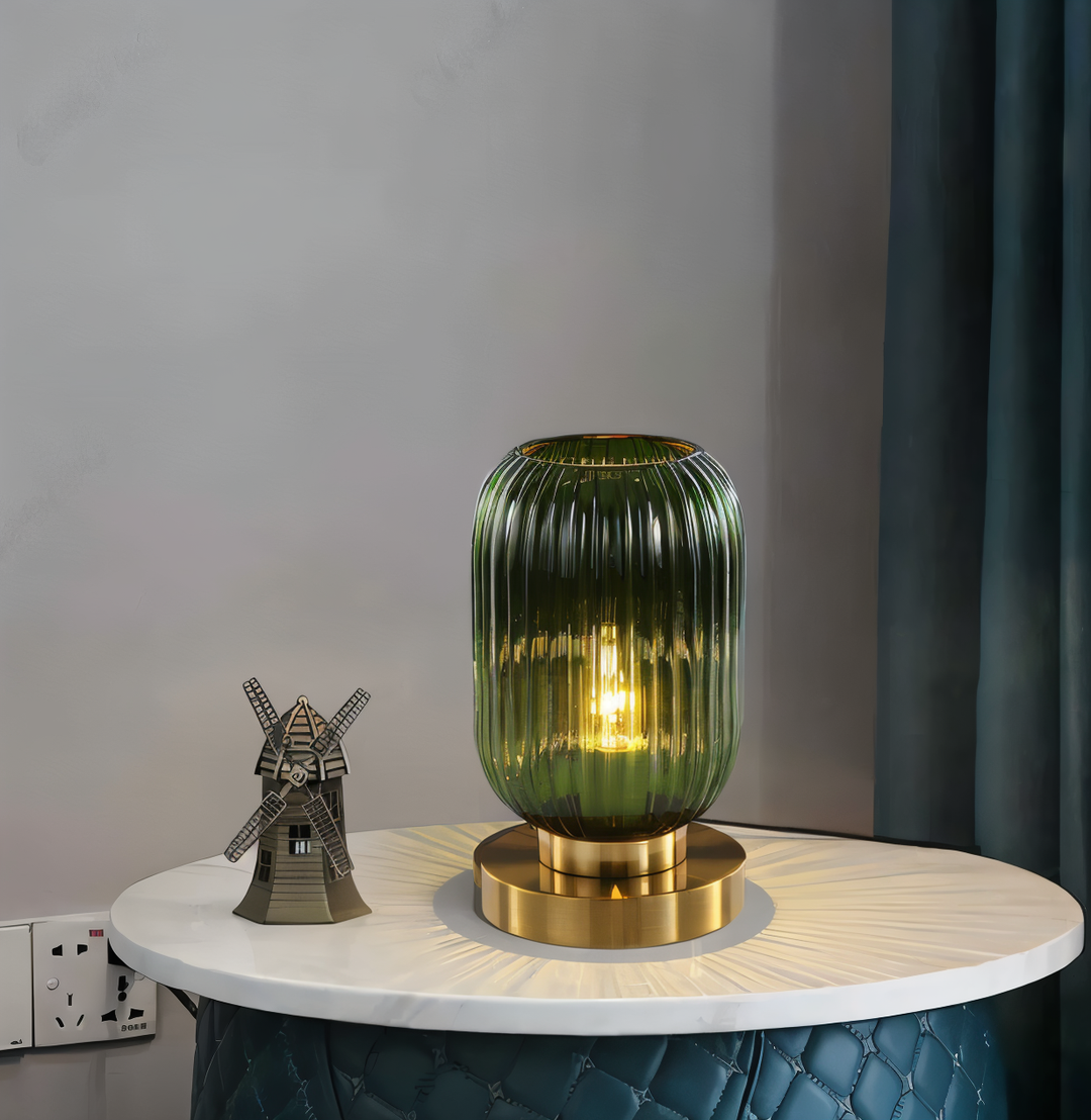 Skanto | Nordisk Bordlampe med Ribbebehandlet Glass